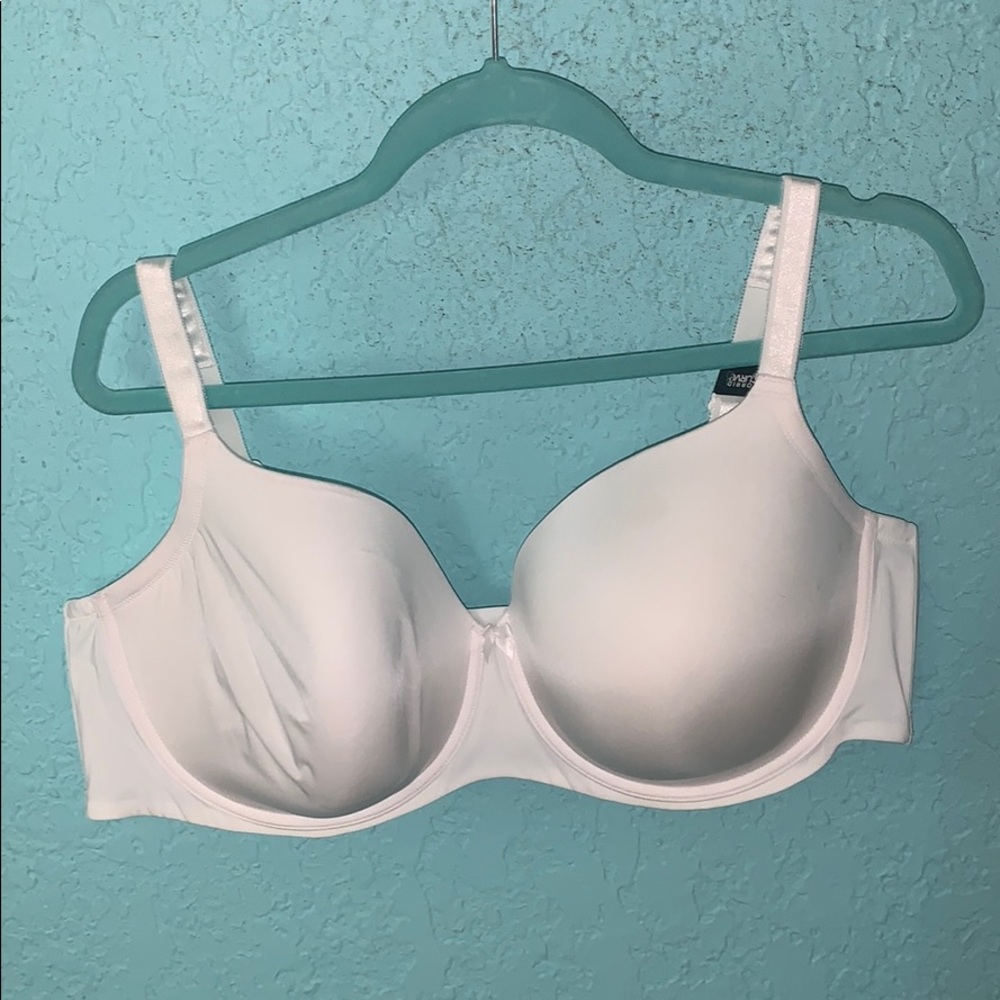 BRAND NEW Torrid white bra